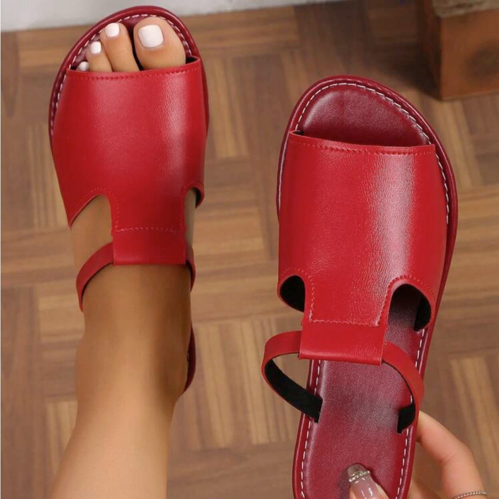 Red sandals 9 1/2 (New)
